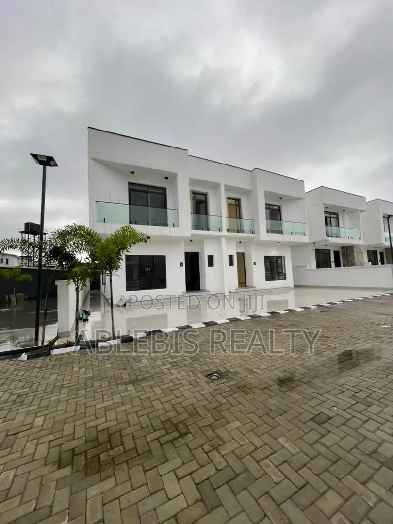 4bdrm Duplex in Orchid, Lekki Phase 2 for sale