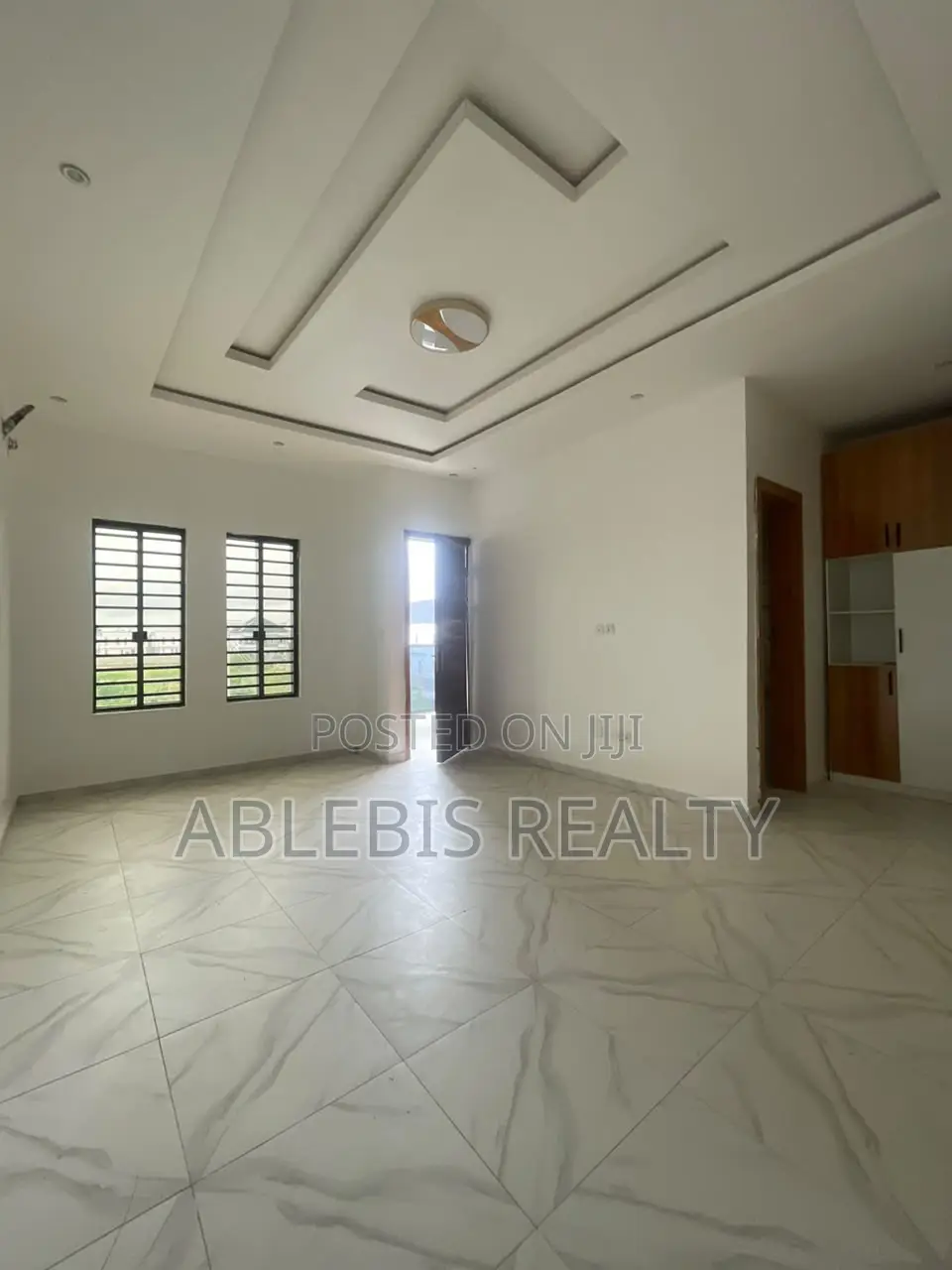 4bdrm Townhouse/Terrace in Orchid, Lekki Phase 2 for sale