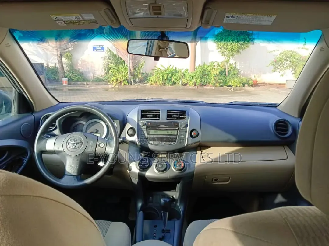 Toyota RAV4 2010 Gray