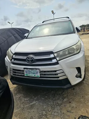 Toyota Highlander Limited 4dr SUV AWD (3.5L 6cyl 6A) 2015 White