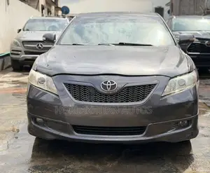 Toyota Camry SE 4dr Sedan (2.4L 4cyl 5A) 2008 Gray