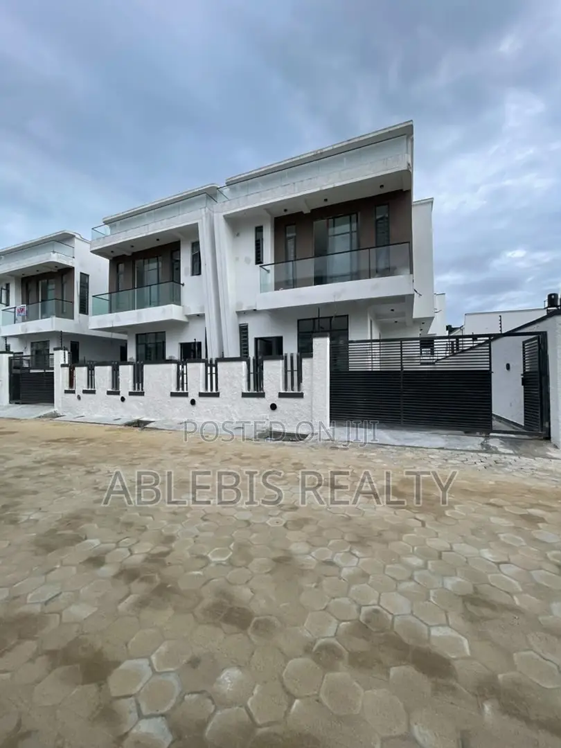 4bdrm Duplex in Ikota, Lekki Phase 2 for sale