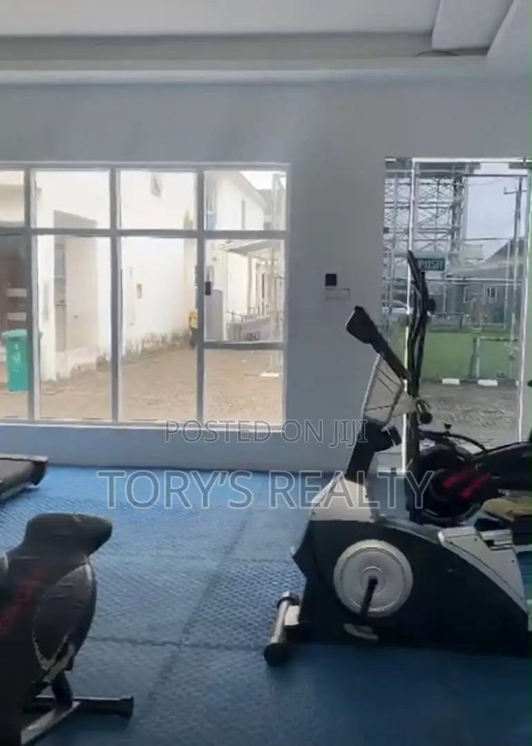 1bdrm Shared Apartment in Lekki Phase 2 for rent