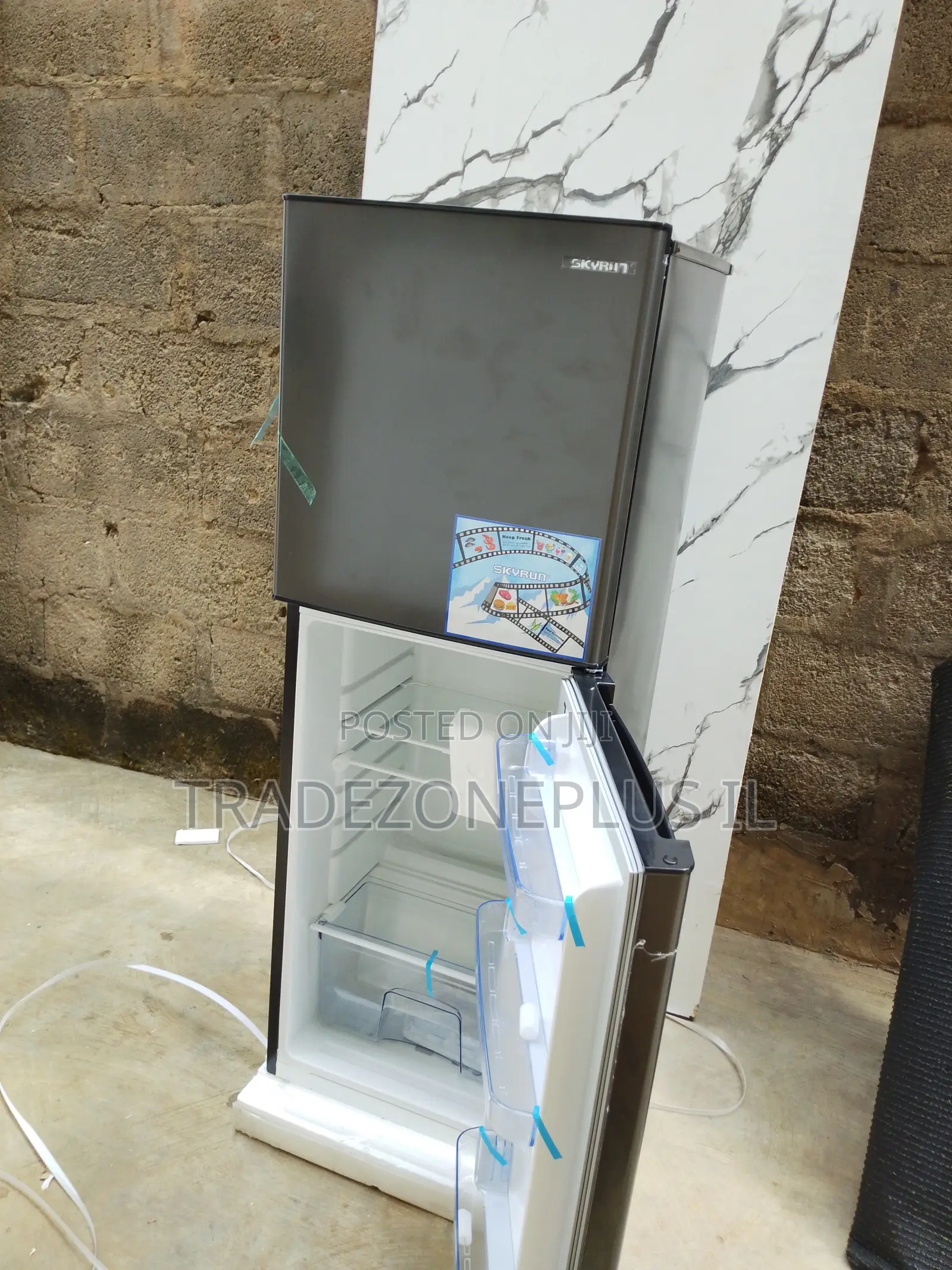 Skyrun BCD-145A Refrigerator for Family Use