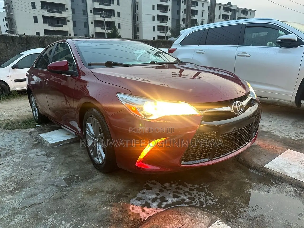 Toyota Camry SE 4dr Sedan (2.5L 4cyl 6A) 2016 Red