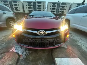 Toyota Camry SE 4dr Sedan (2.5L 4cyl 6A) 2016 Red