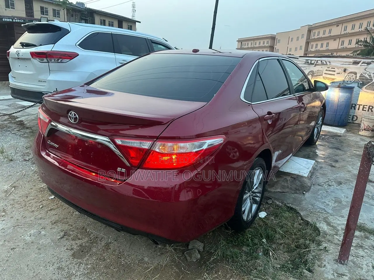 Toyota Camry SE 4dr Sedan (2.5L 4cyl 6A) 2016 Red