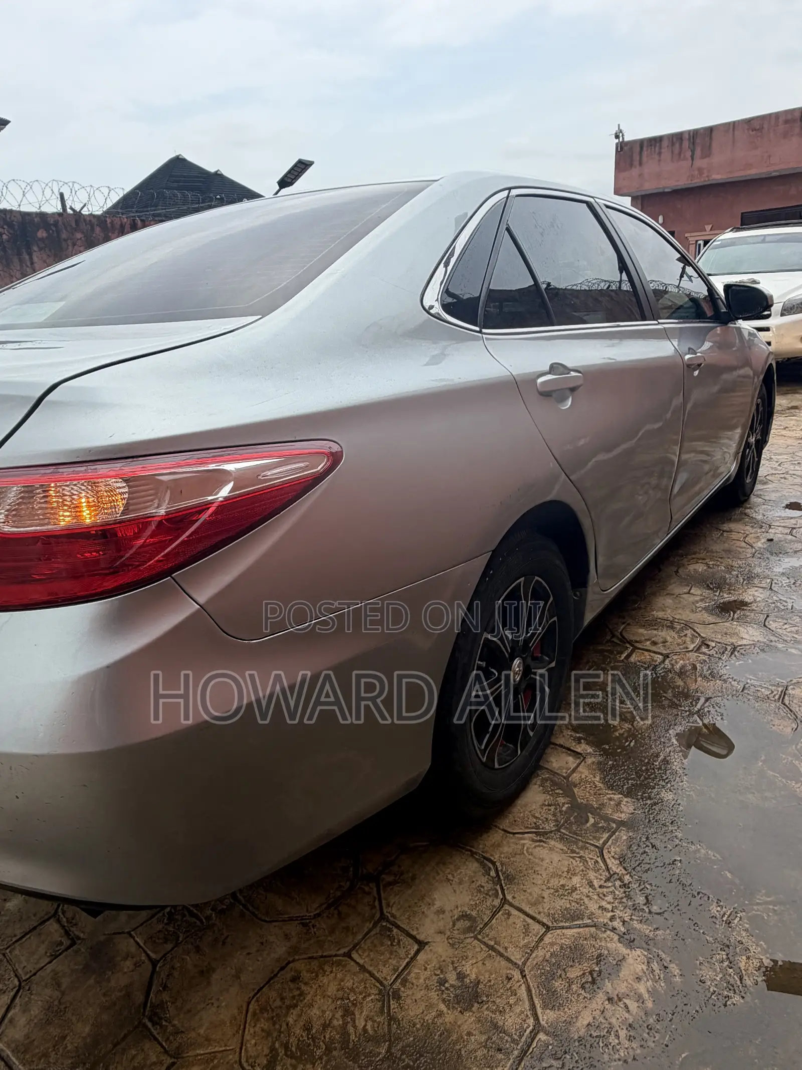Toyota Camry LE 4dr Sedan (2.5L 4cyl 6A) 2017 Silver