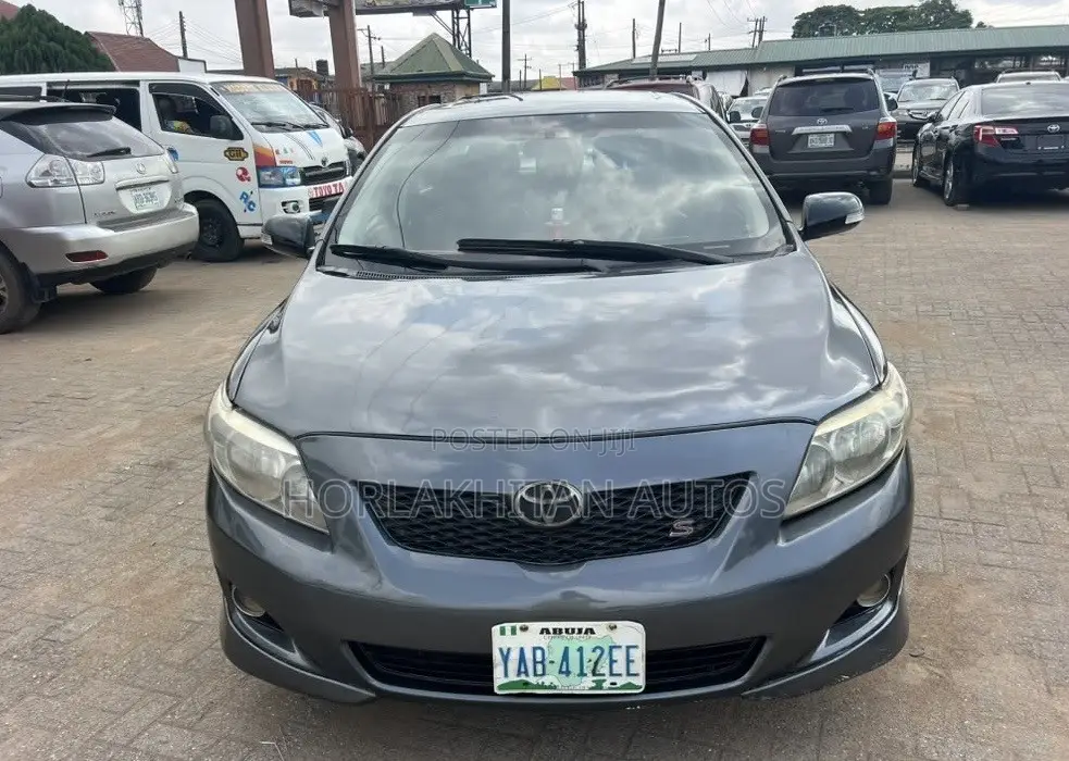 Toyota Corolla S 4dr Sedan (1.8L 4cyl 4A) 2010 Gray