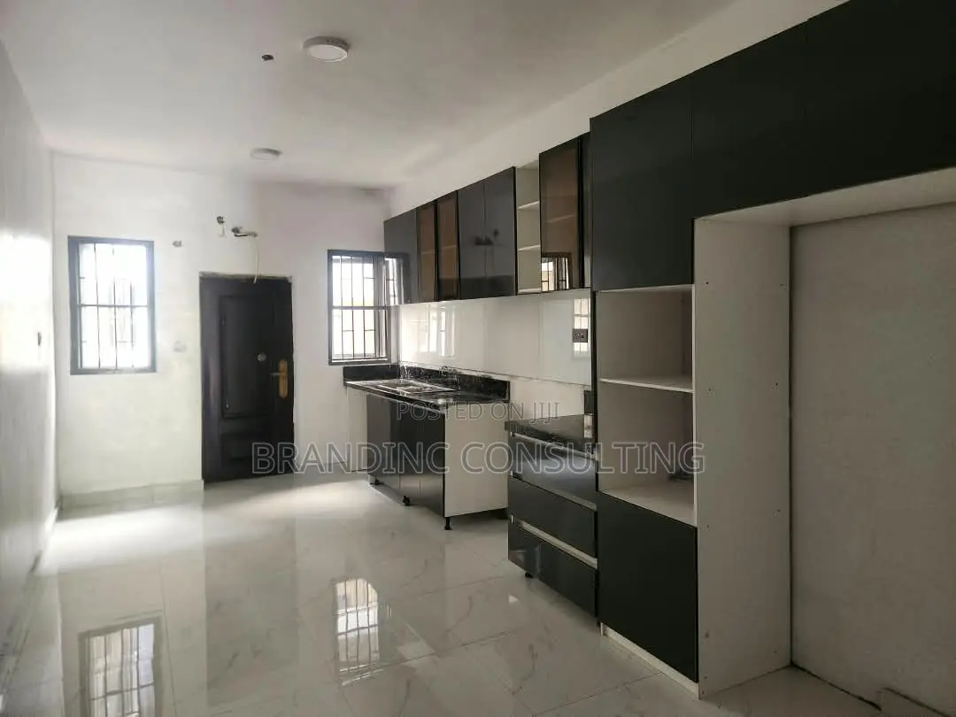 4bdrm Duplex in Greenland Estate, Jericho for sale