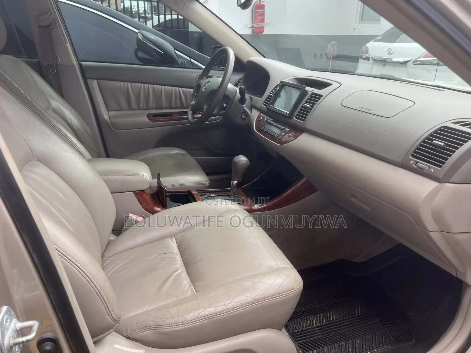 Toyota Camry XLE V6 4dr Sedan (3.0L 6cyl 4A) 2003 Gold