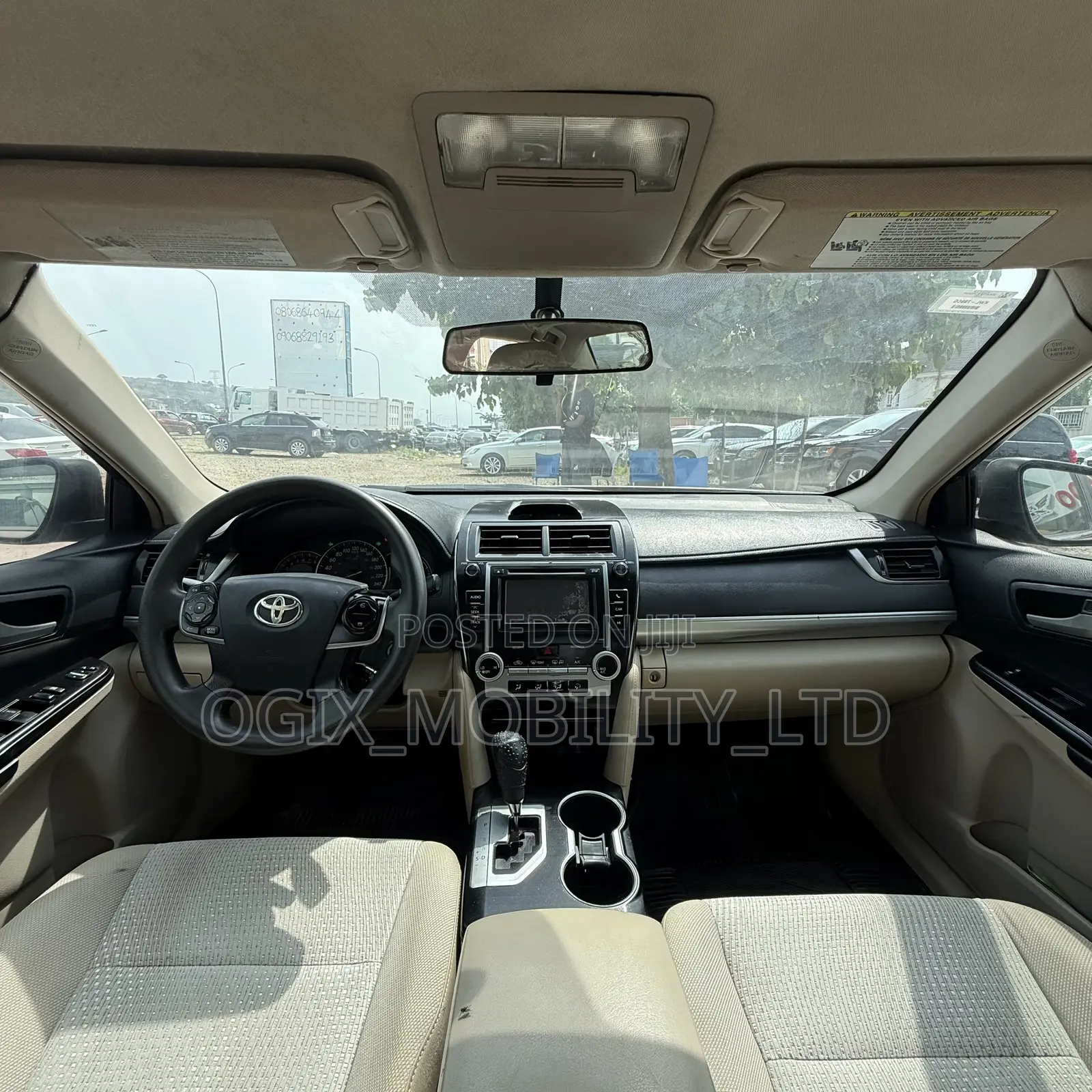 Toyota Camry LE 4dr Sedan (2.5L 4cyl 6A) 2012 Gold