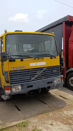 Newly Arrived Volvo Fl6 Tipper With 4.5tons Hiab
