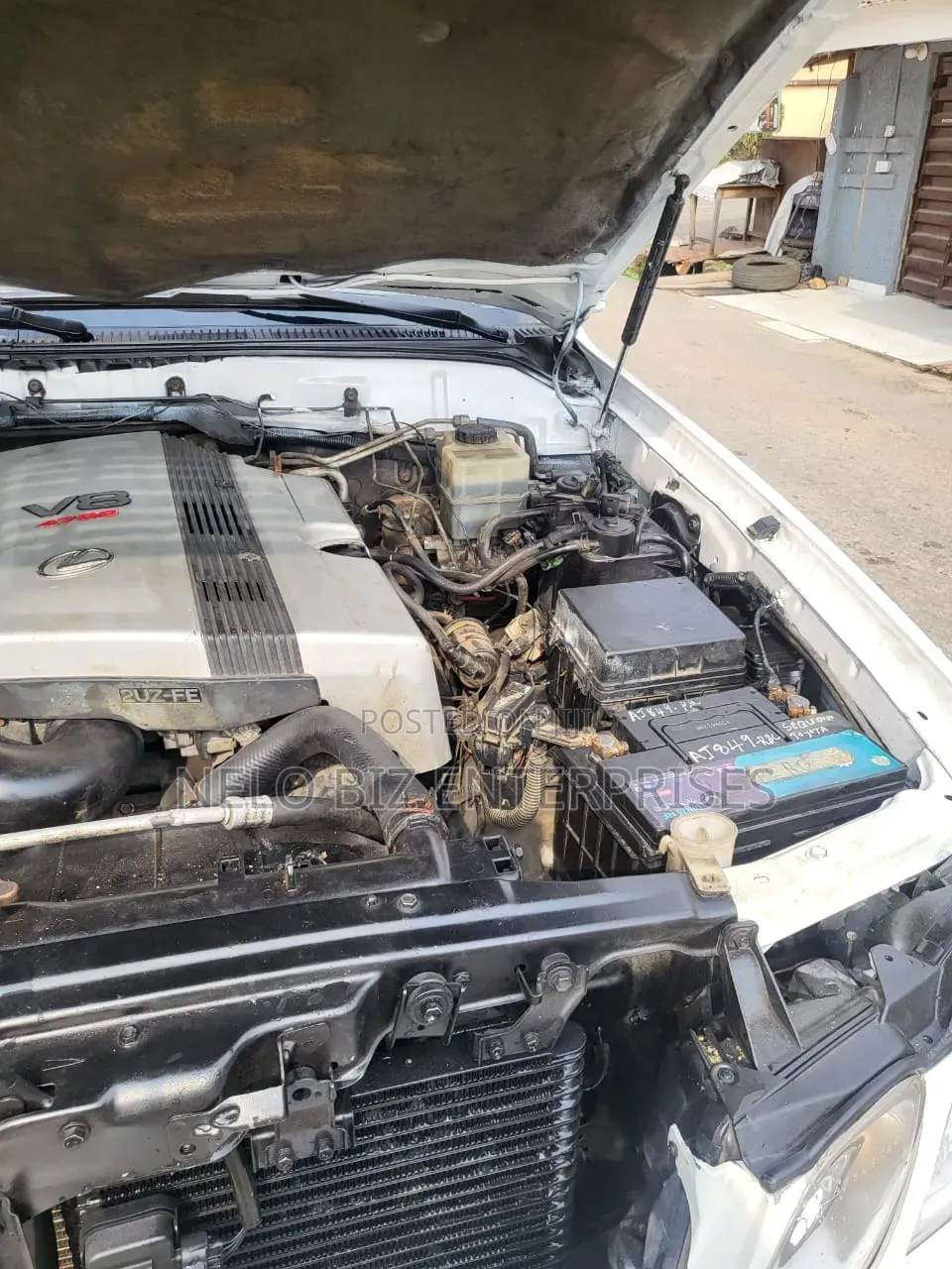 Lexus LX 470 AWD 2000 White