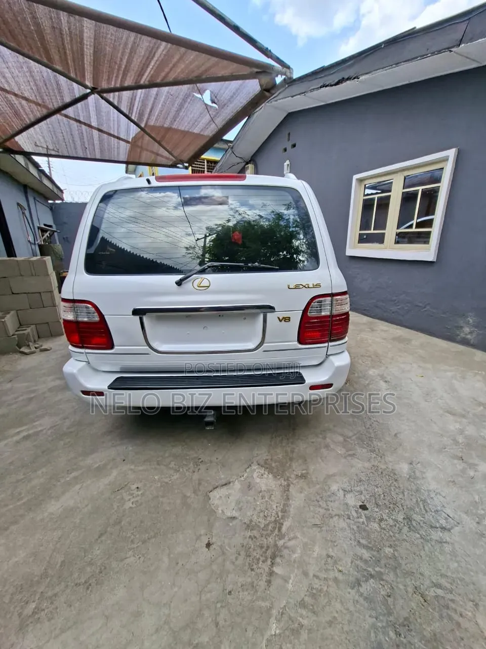 Lexus LX 470 AWD 2000 White