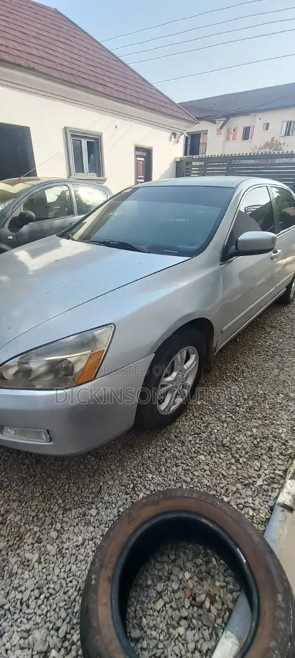 Honda Accord 2006 Silver