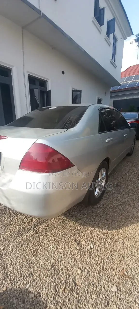 Honda Accord 2006 Silver