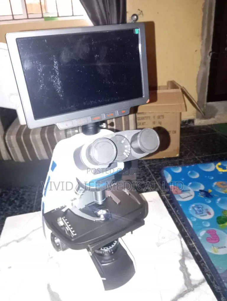 Digital Microscope (Trinocular Microscope With Screen)