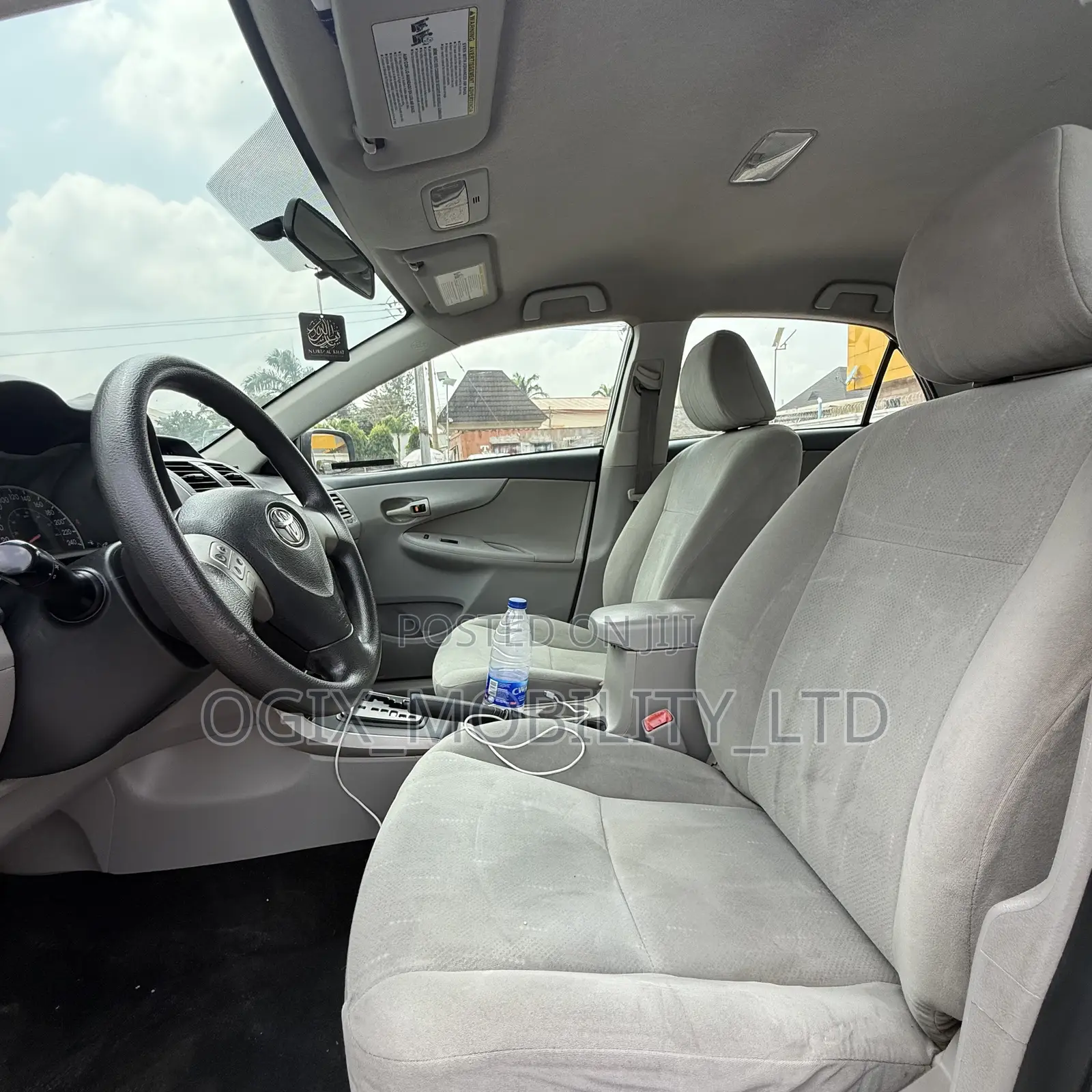 Toyota Corolla LE 4dr Sedan (1.8L 4cyl 4A) 2012 Blue