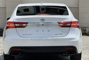 Toyota Avalon Limited 4dr Sedan (3.5L 6cyl 6A) 2014 Silver