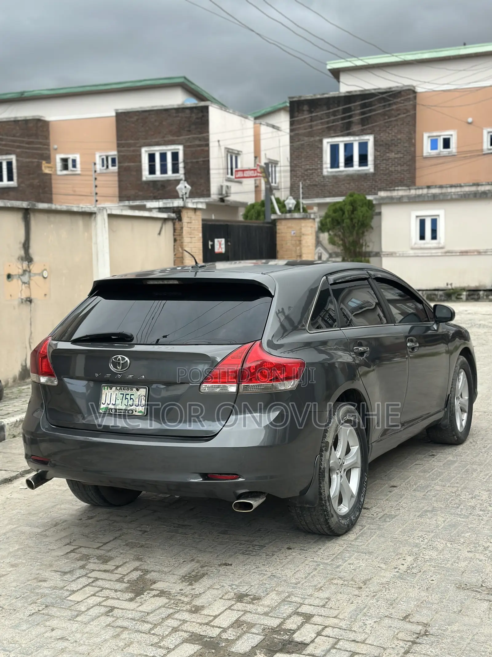 Toyota Venza Limited 2011 Gray
