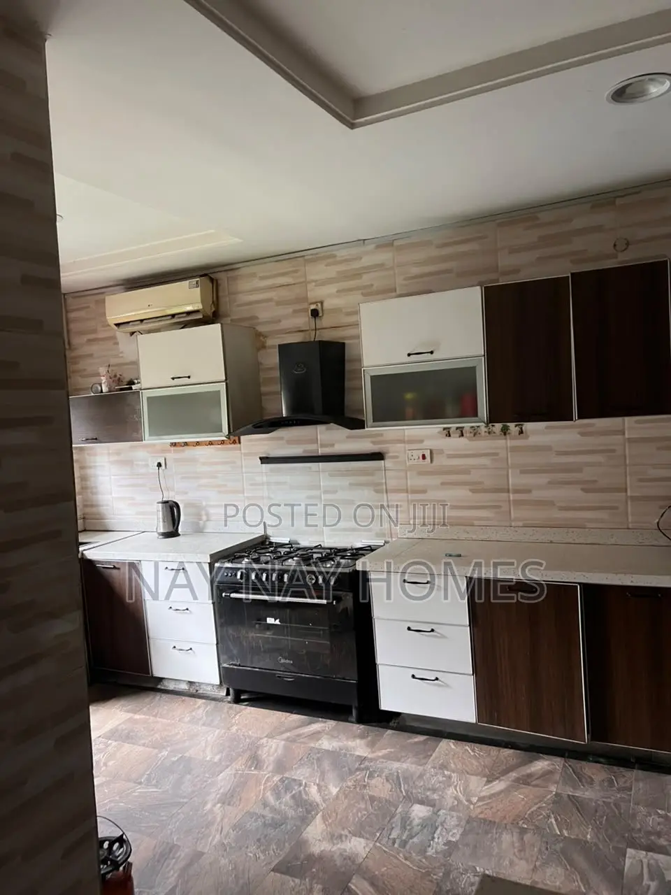 3bdrm Shared Apartment in Peaceville Estate, Idado for rent