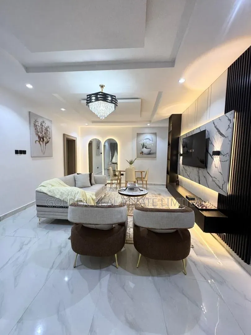 It’s a 3 Bedroom Apartment at Katampe Main.
For 200k Per Night