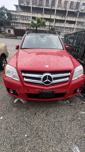 Mercedes-Benz GLK-Class 2010 Red