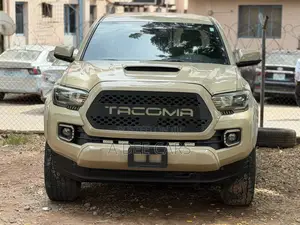 Toyota Tacoma TRD Off Road V6 4x2 Double Cab 127.4 in. WB 2020 Yellow