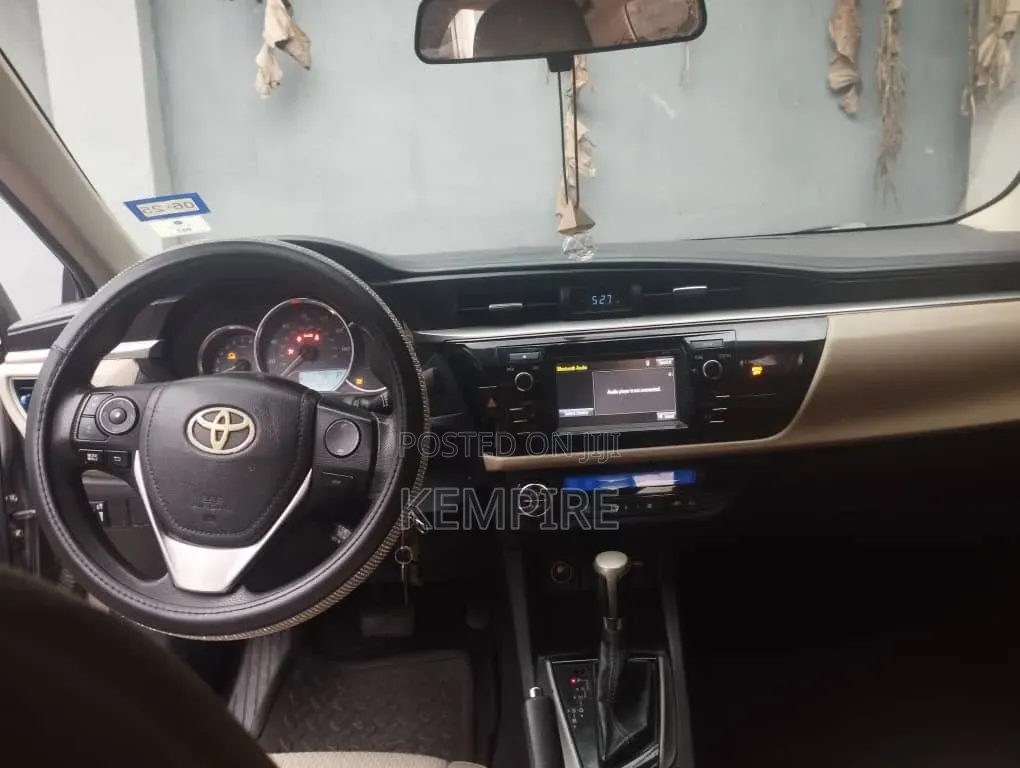 Toyota Corolla 2015