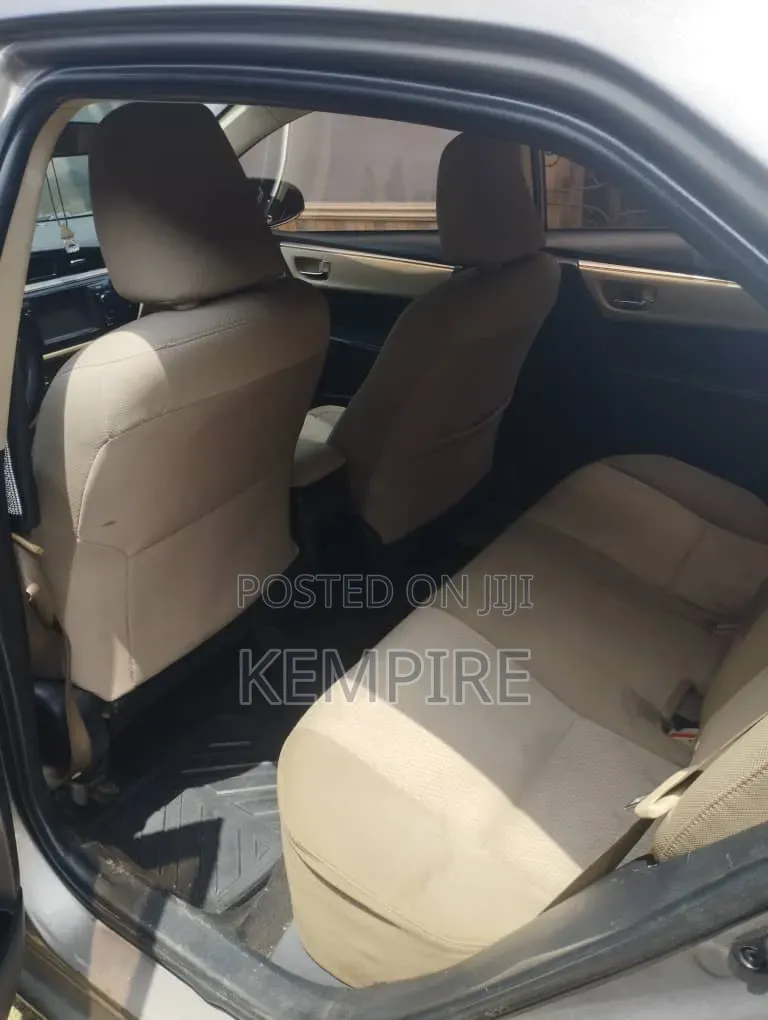 Toyota Corolla 2015