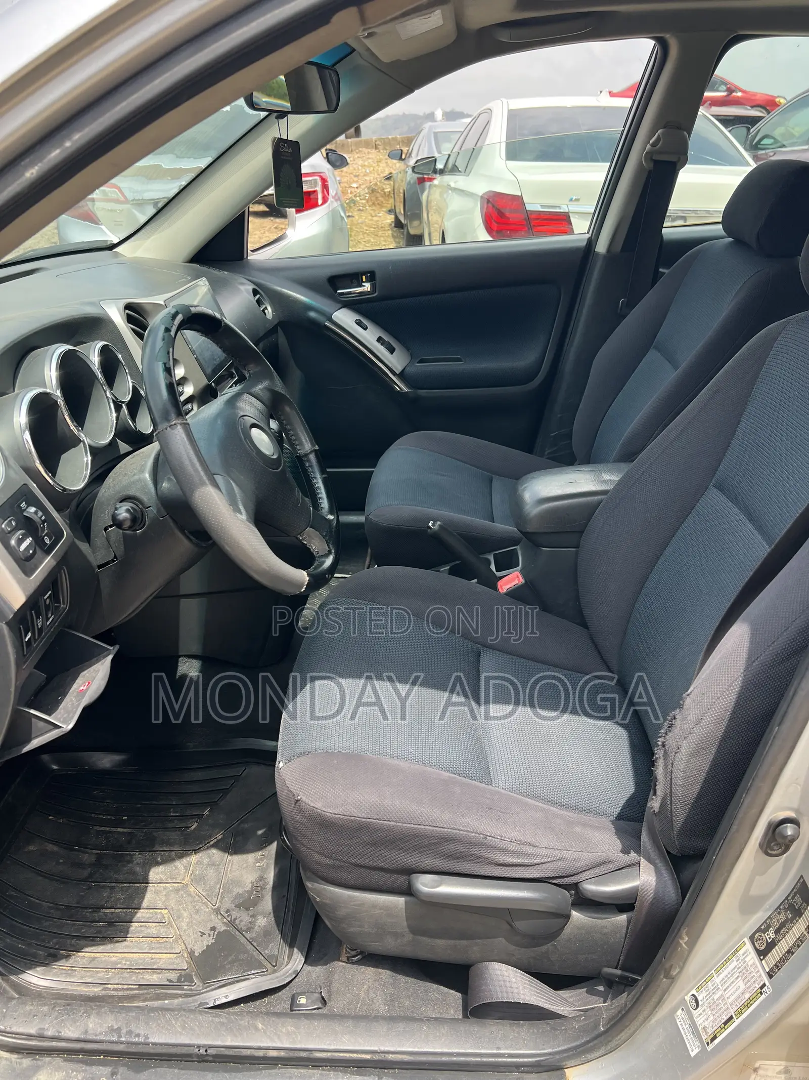 Toyota Matrix Hatchback AWD (1.8L 4cyl 4A) 2005 Silver