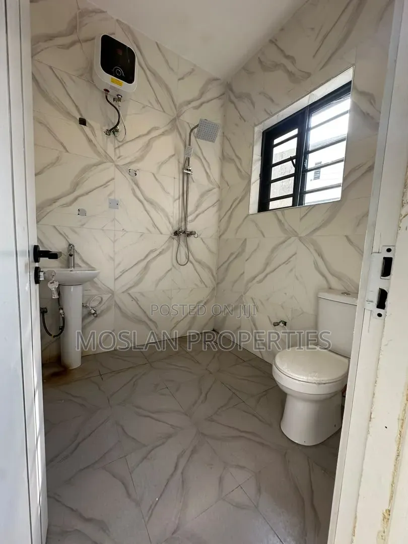 1bdrm Apartment in Lekki Phase 2 for rent
