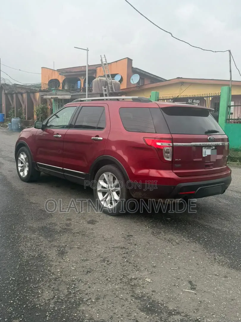 Ford Explorer 2013 Maroon