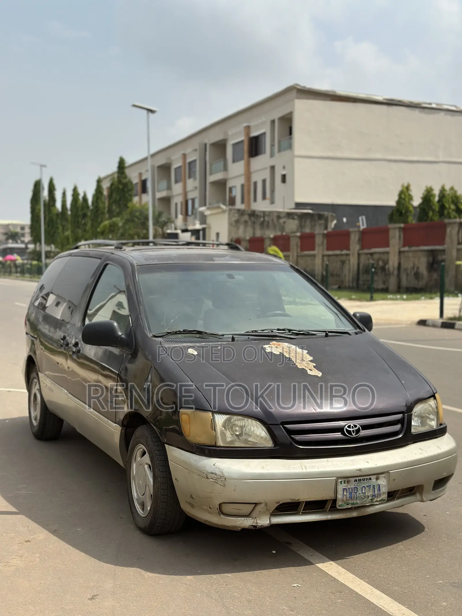 Toyota Sienna 2001 Gold
