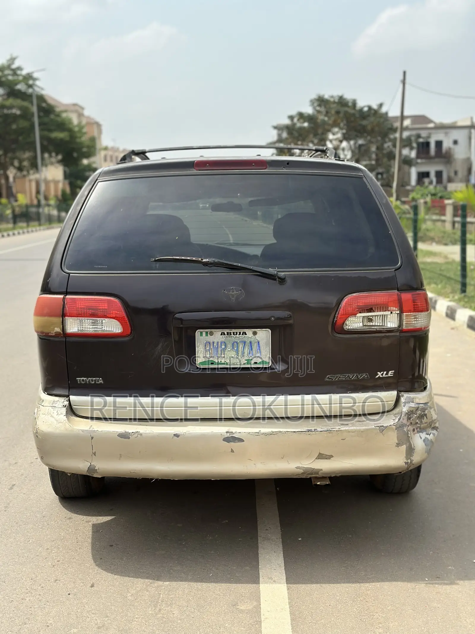 Toyota Sienna 2001 Gold