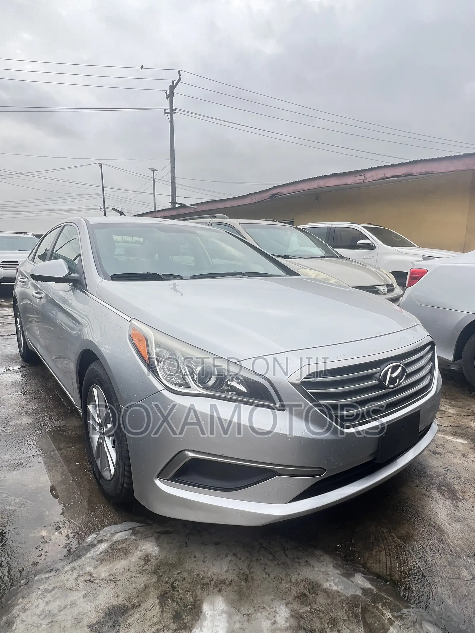 Hyundai Sonata Base Sedan FWD (2.4L 4cyl 6A) 2016 Silver