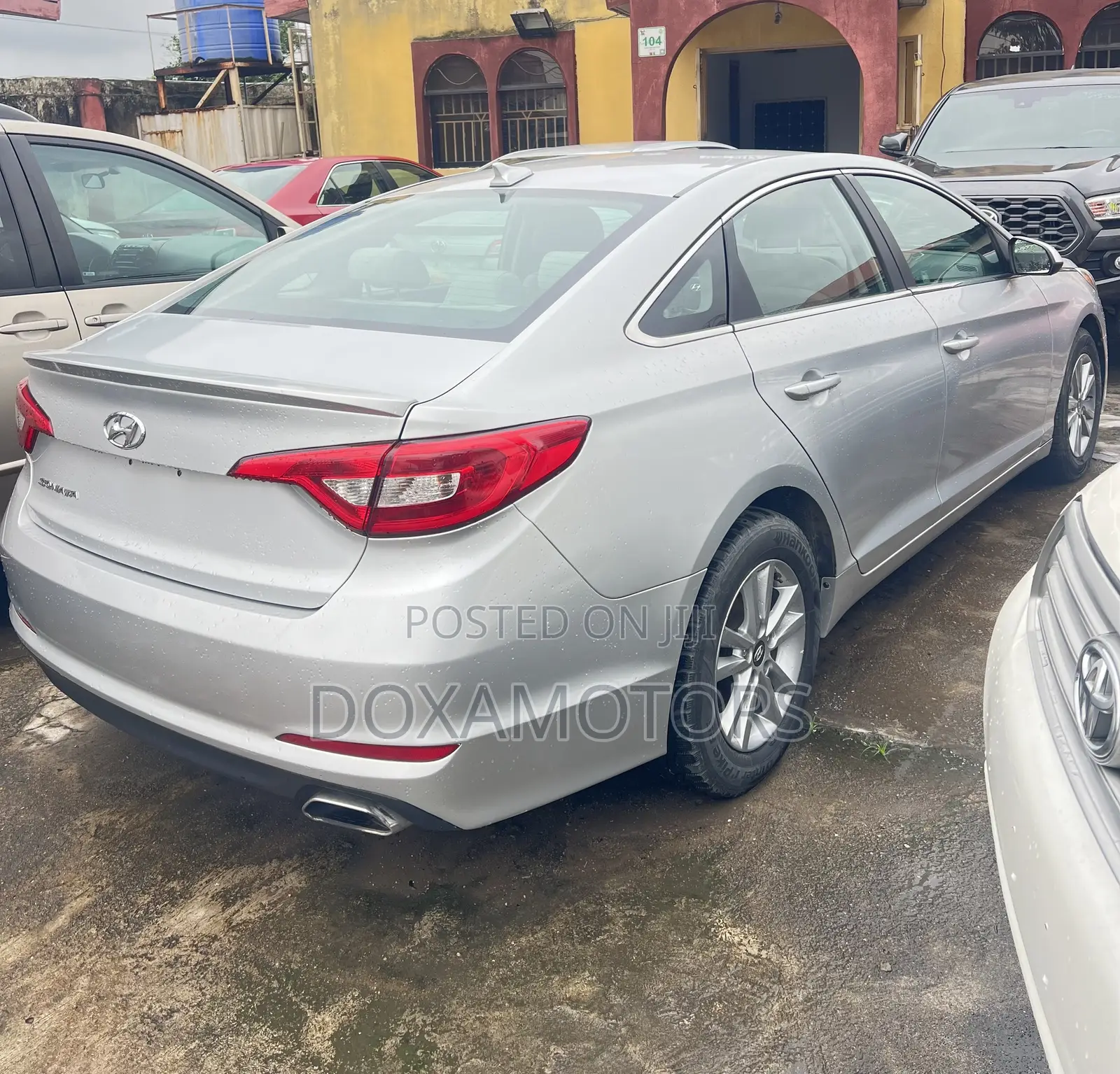 Hyundai Sonata Base Sedan FWD (2.4L 4cyl 6A) 2016 Silver