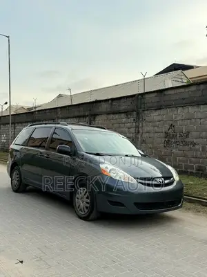 Toyota Sienna LE AWD 2008 Gray