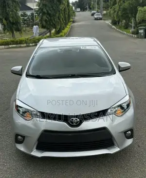 Toyota Corolla 2015 Silver