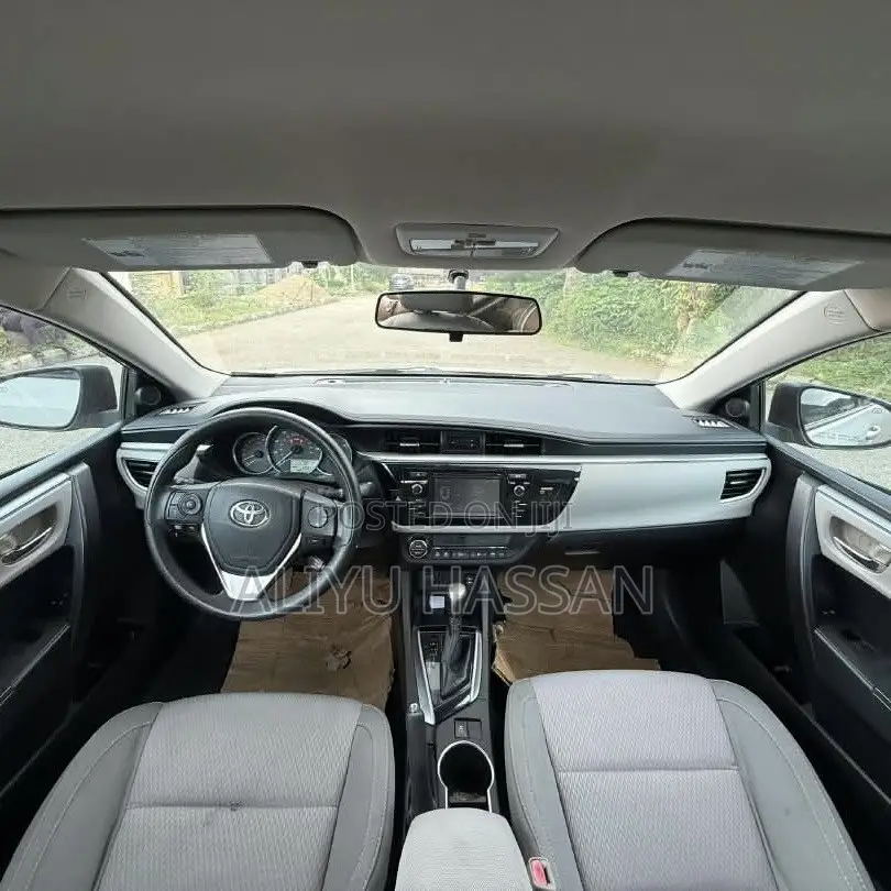 Toyota Corolla 2015 Silver