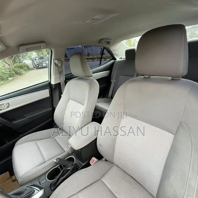 Toyota Corolla 2015 Silver