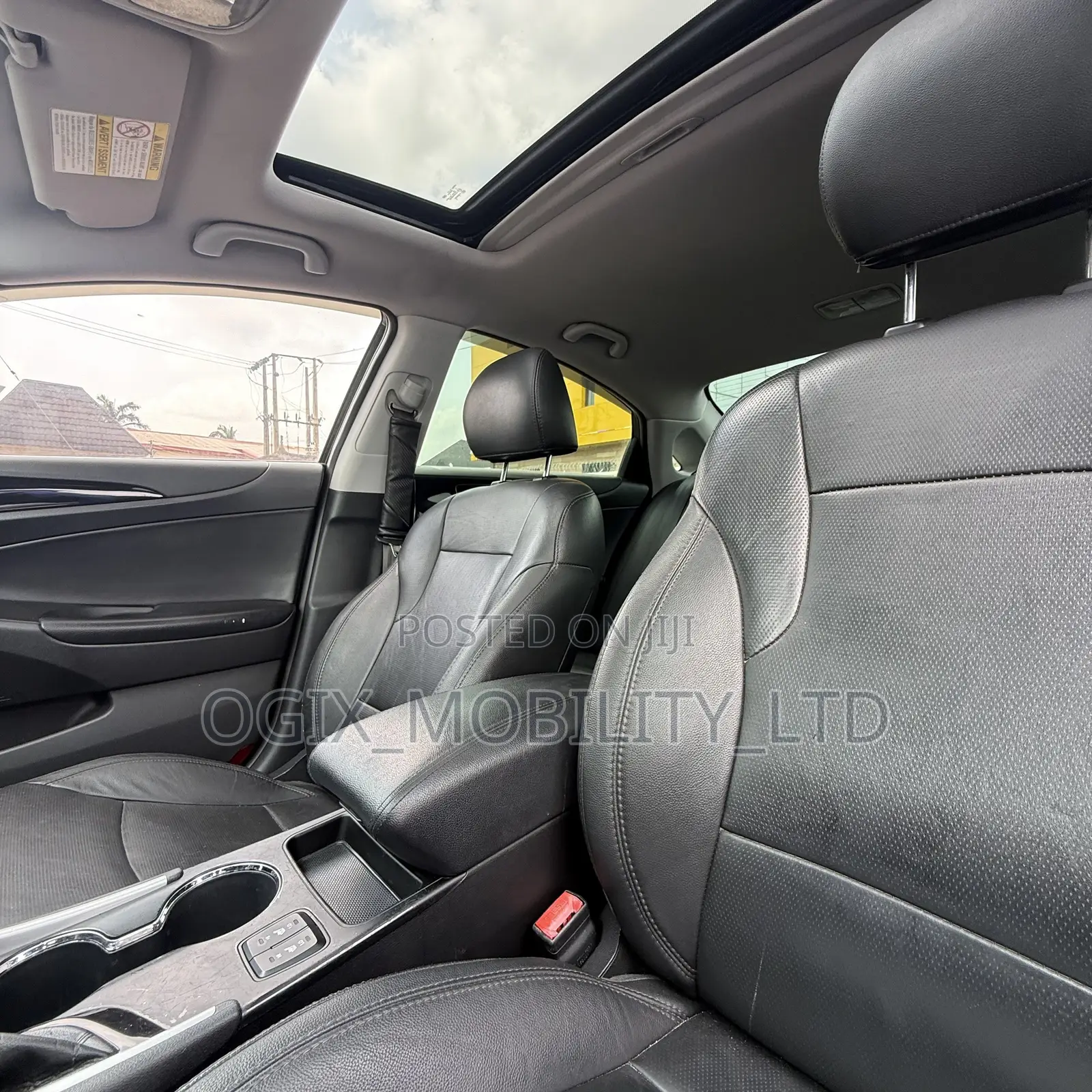 Hyundai Sonata Limited 2.0T Sedan (2.0L 4cyl 6A) 2011 Black