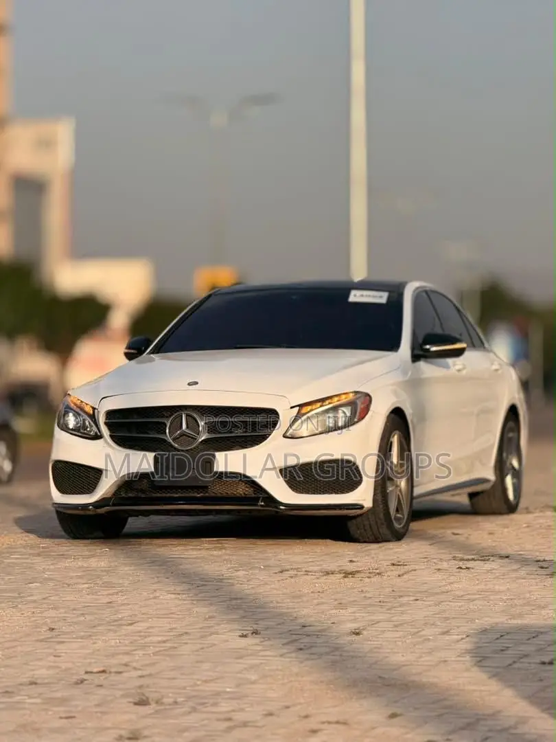 Mercedes-Benz C300 Luxury 4dr RWD Sedan (2.0L 4cyl 7A) 2015 White