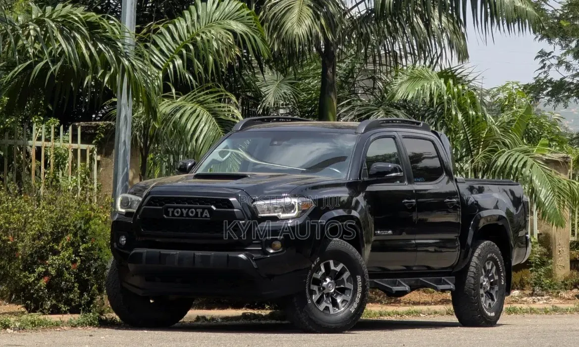 Toyota Tacoma 2021 Black