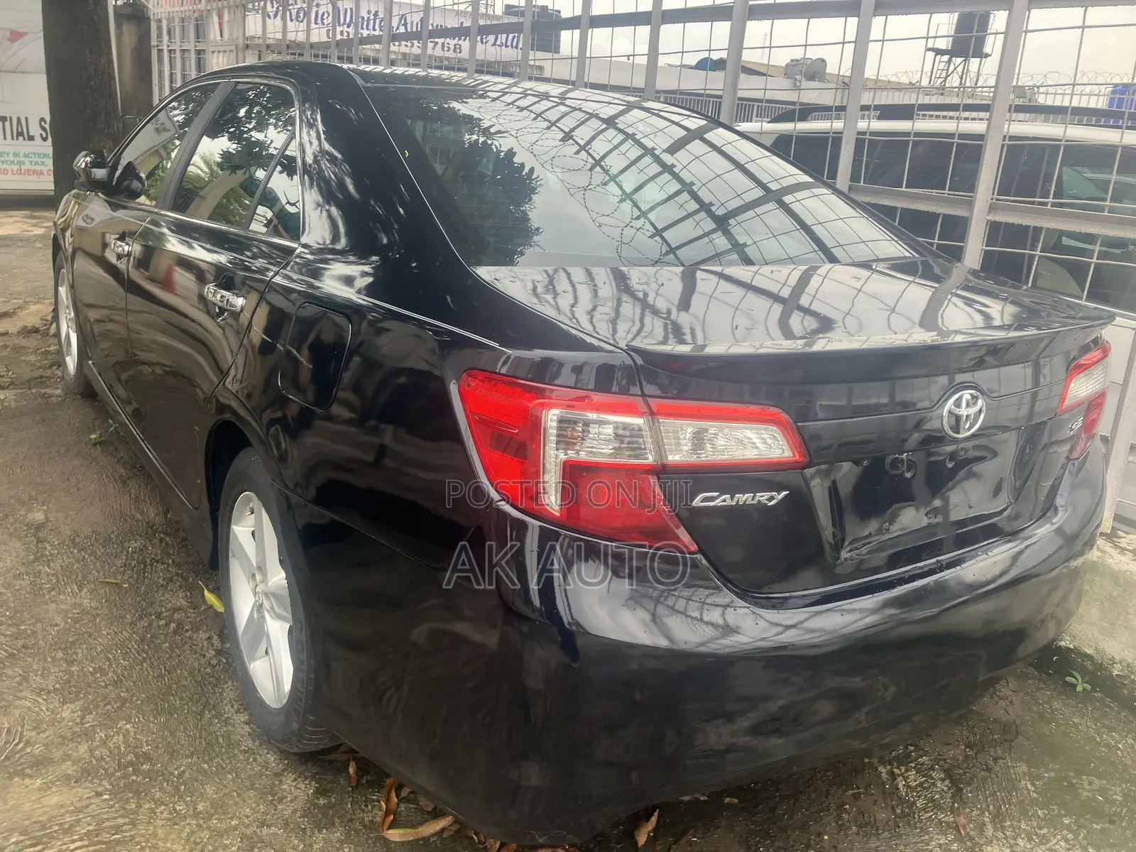 Toyota Camry SE 4dr Sedan (2.5L 4cyl 6A) 2014 Black