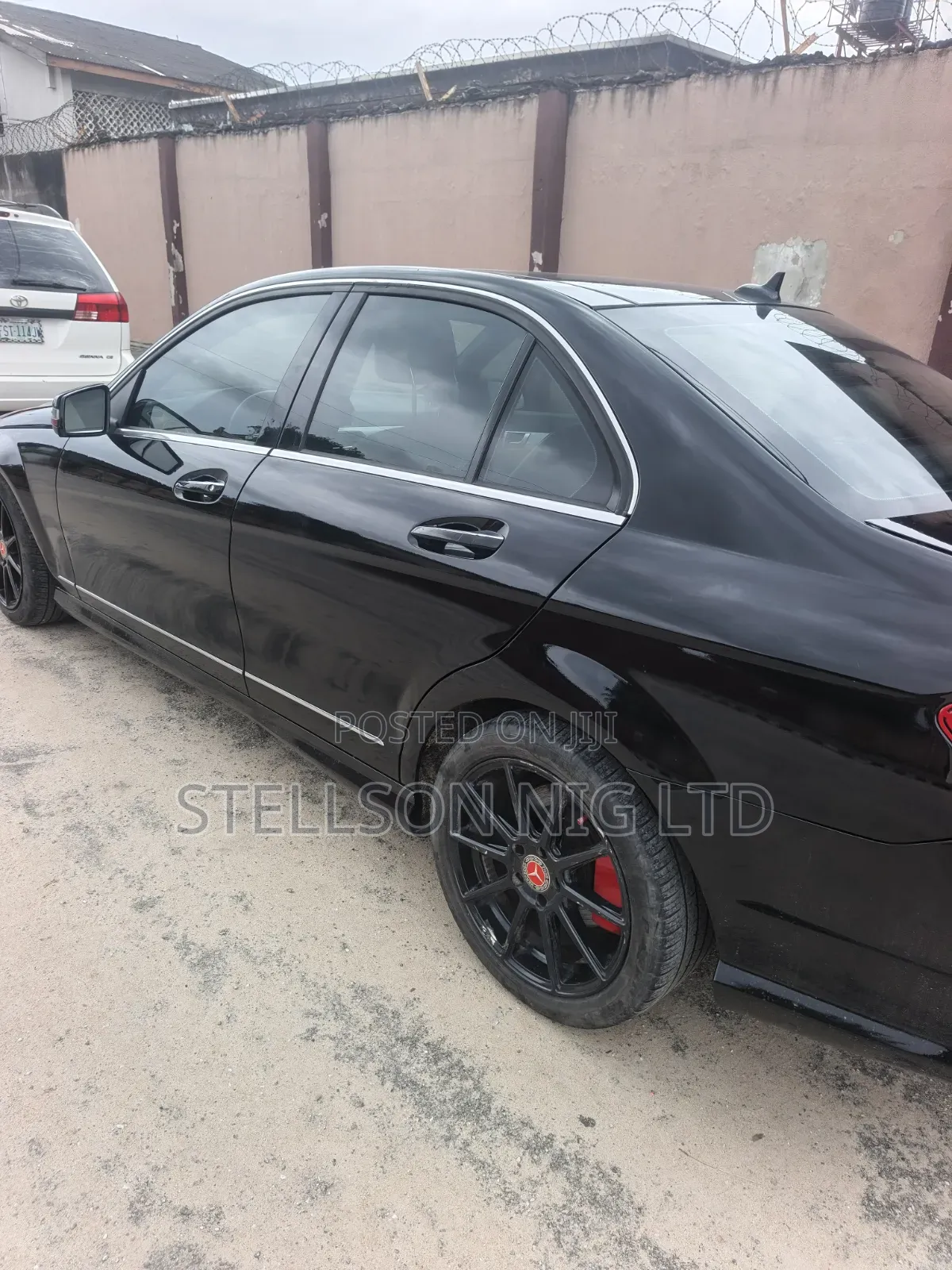 Mercedes-Benz C300 2014 Black