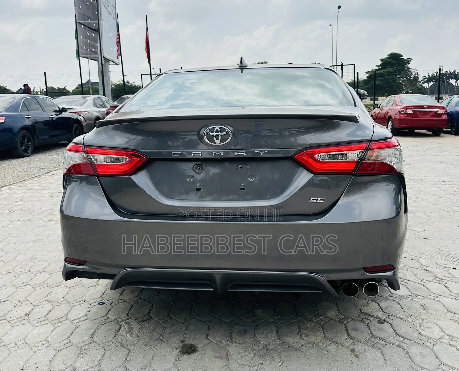 Toyota Camry SE (2.5L 4cyl 8A) 2019 Gray