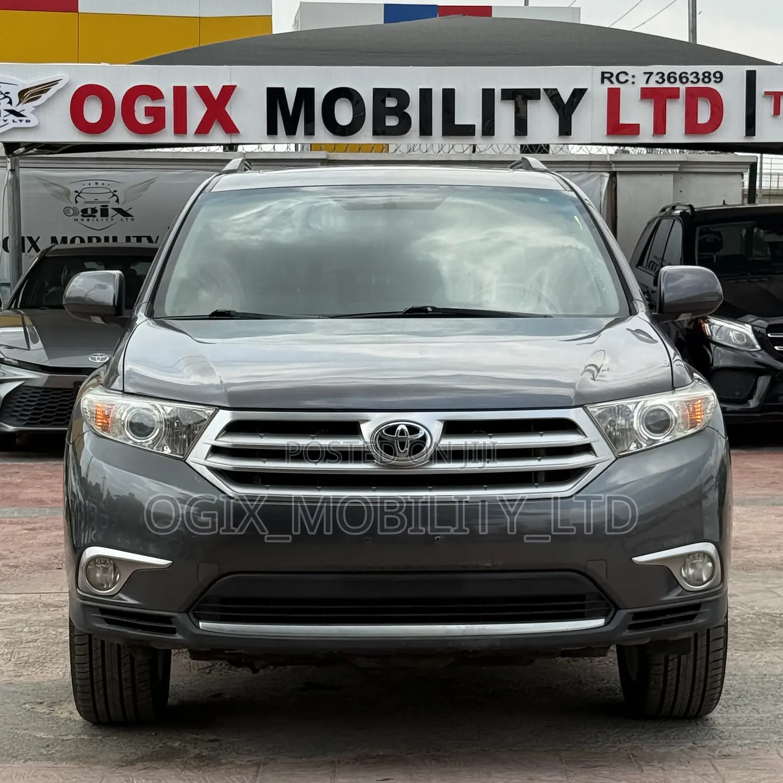Toyota Highlander Limited 2012 Gray