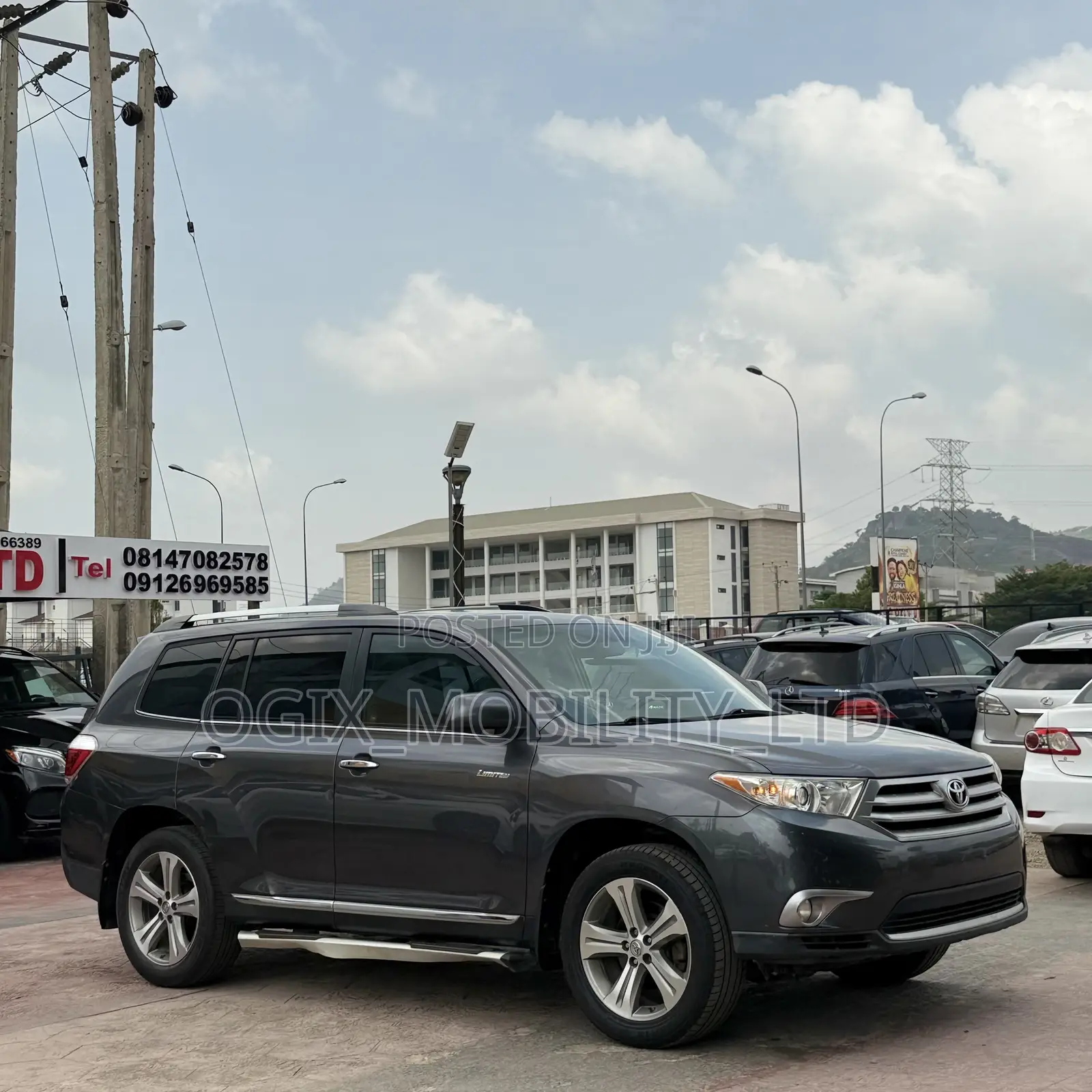 Toyota Highlander Limited 2012 Gray